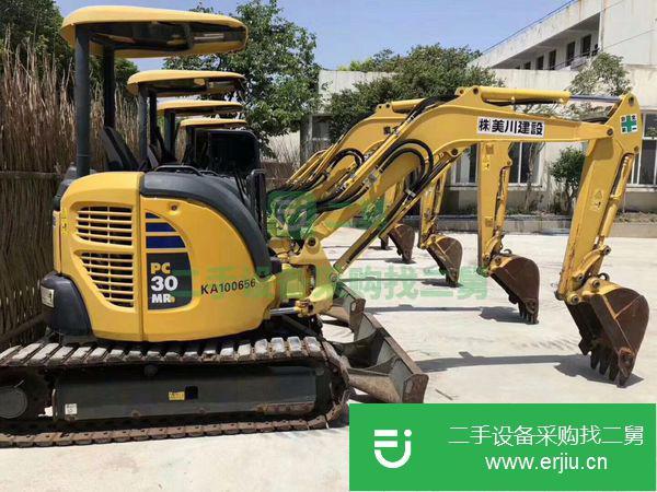 出售二手小挖掘機小松20,30,60挖掘機