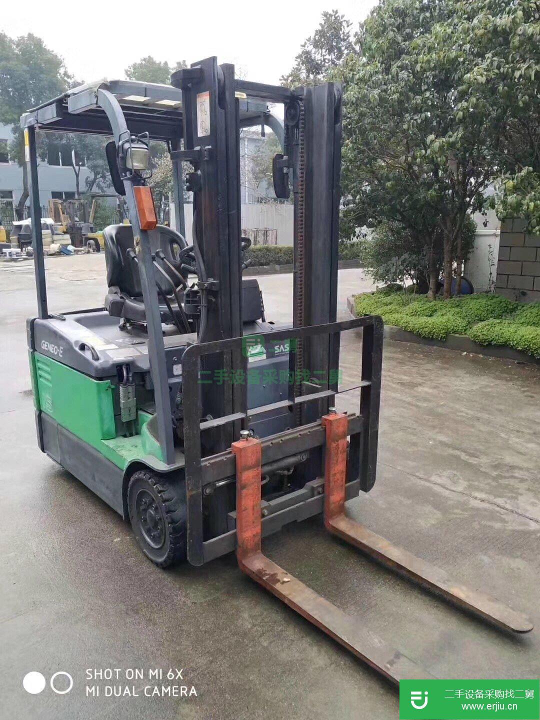 出售二手三支點進口電動叉車