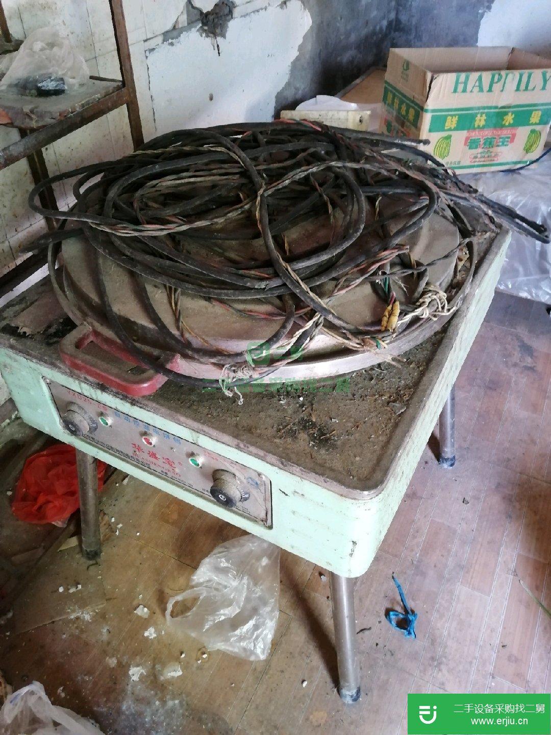 出售二手饅頭房設(shè)備加三輪