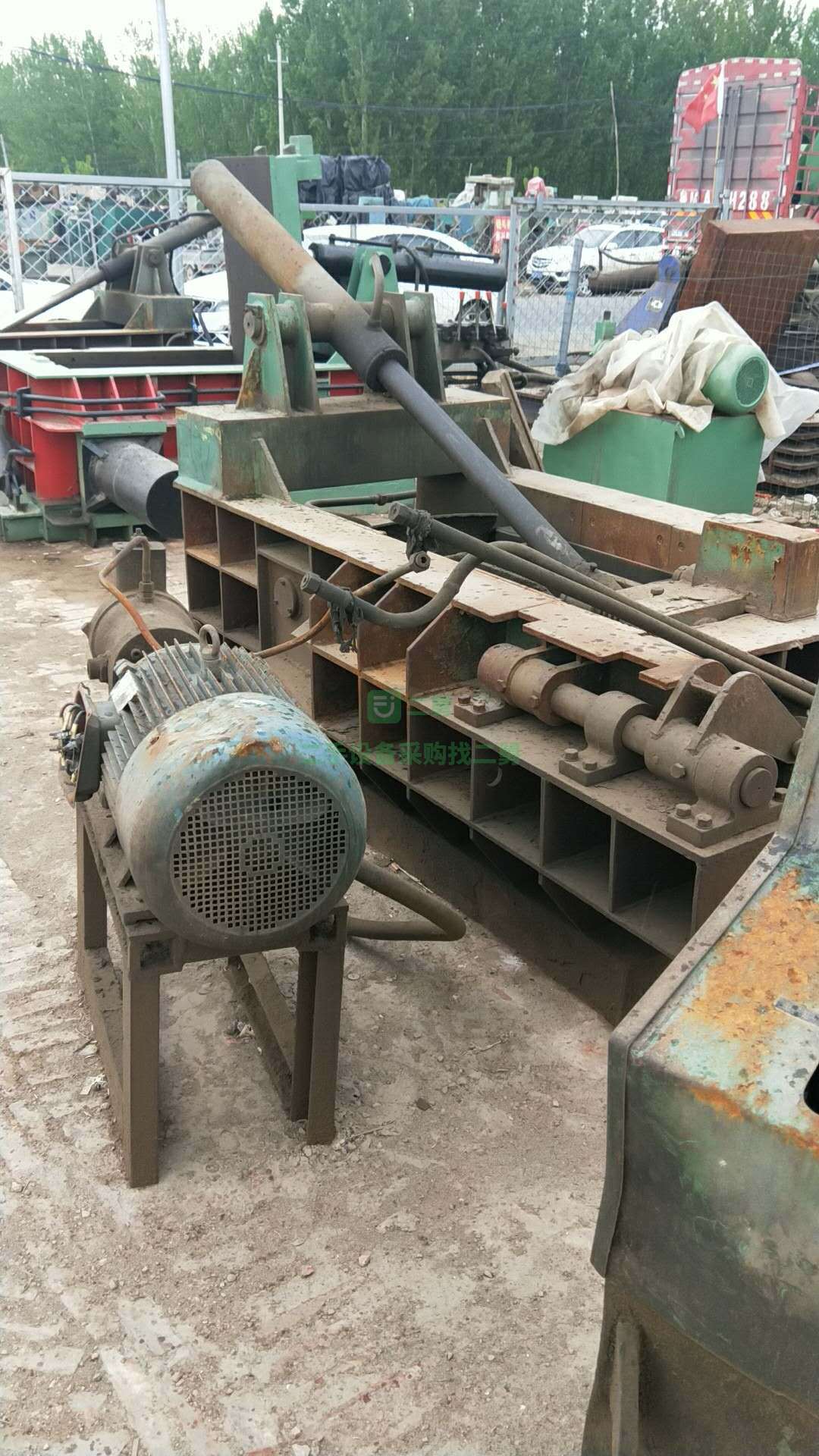 二手125噸打包機(jī)，料箱尺寸1米2乘700，包塊300乘300