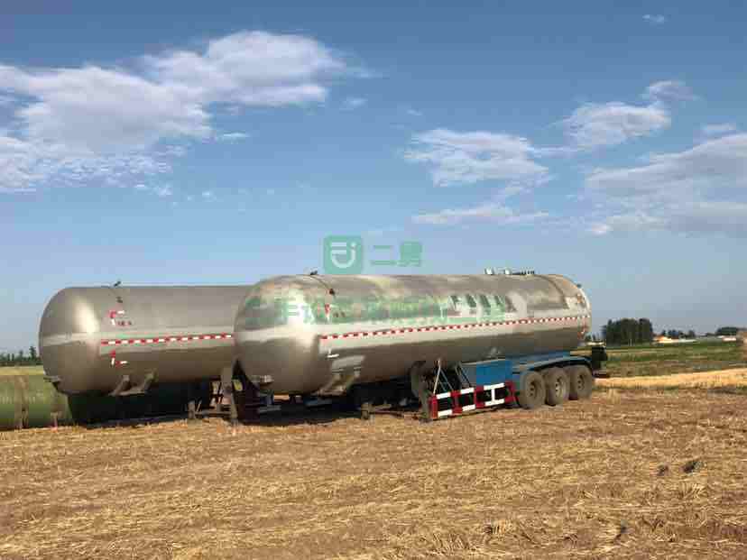 出售二手9成新60立方槽車罐，液化氣罐掛