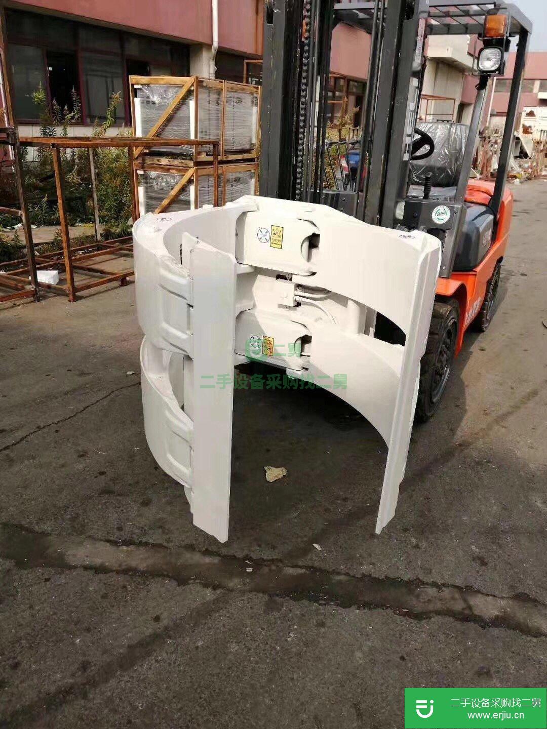 二手進(jìn)口紙卷夾包3噸叉車