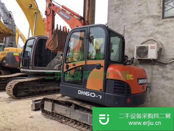 轉(zhuǎn)讓二手斗山60挖掘機(jī)