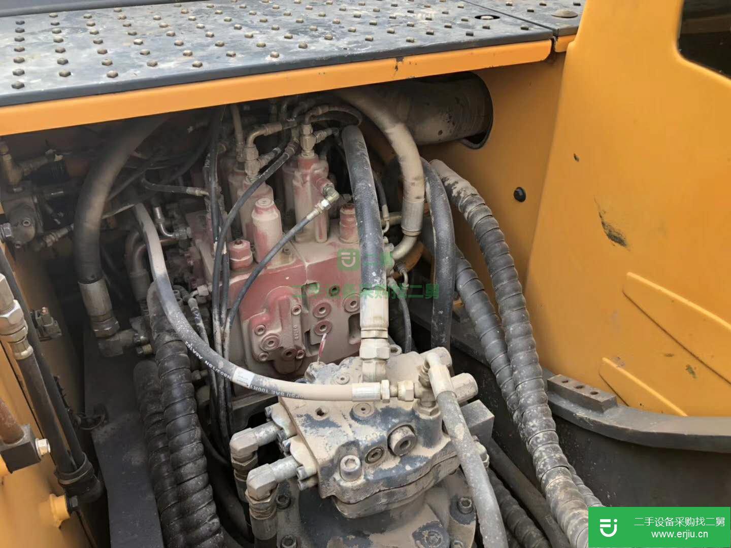 二手現代 R210w-9 挖掘機