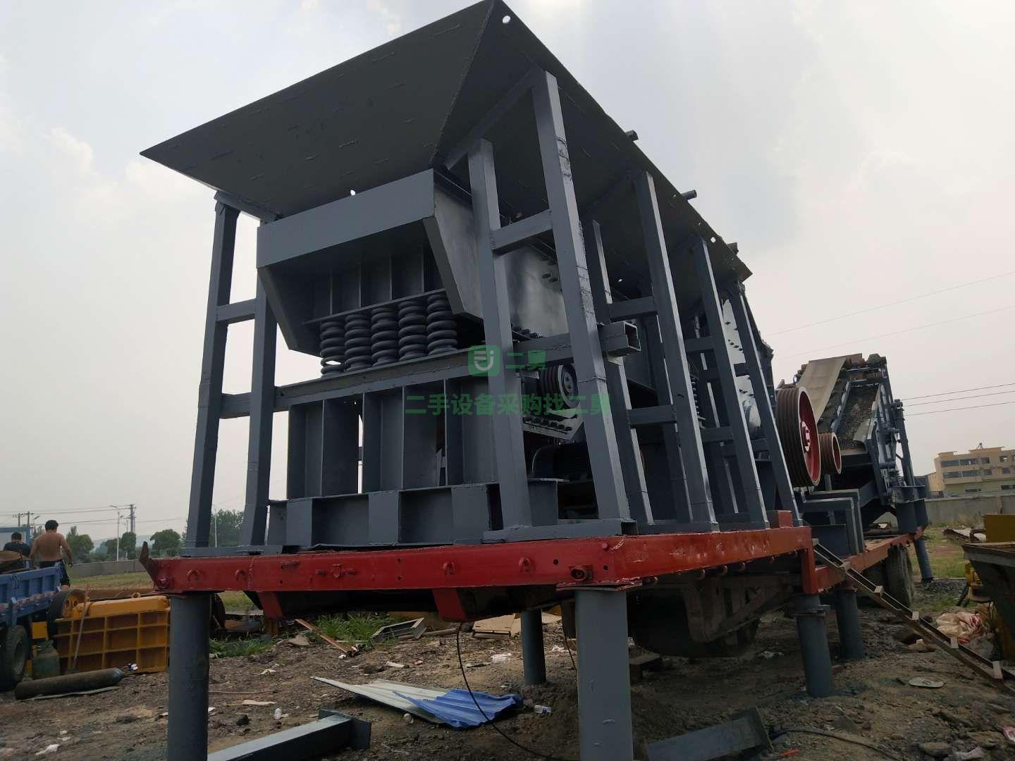 礦山設備移動破碎機