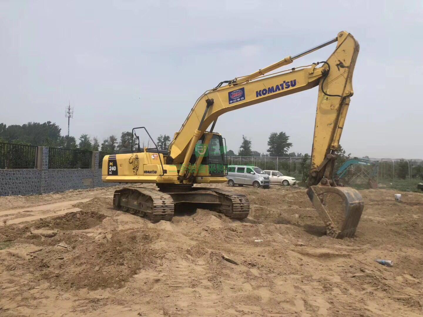極品小松240-8二手挖掘機(jī)，純土方急售！