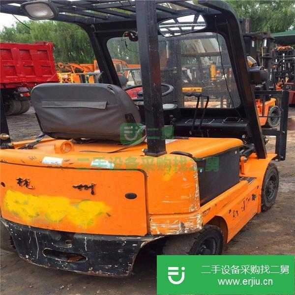 二手電瓶,柴油叉車低價(jià)轉(zhuǎn)讓