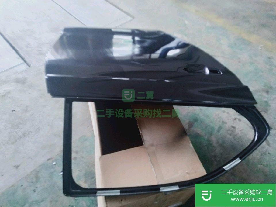 轉讓二手原裝拆車件，大眾寶來17款，后蓋17款