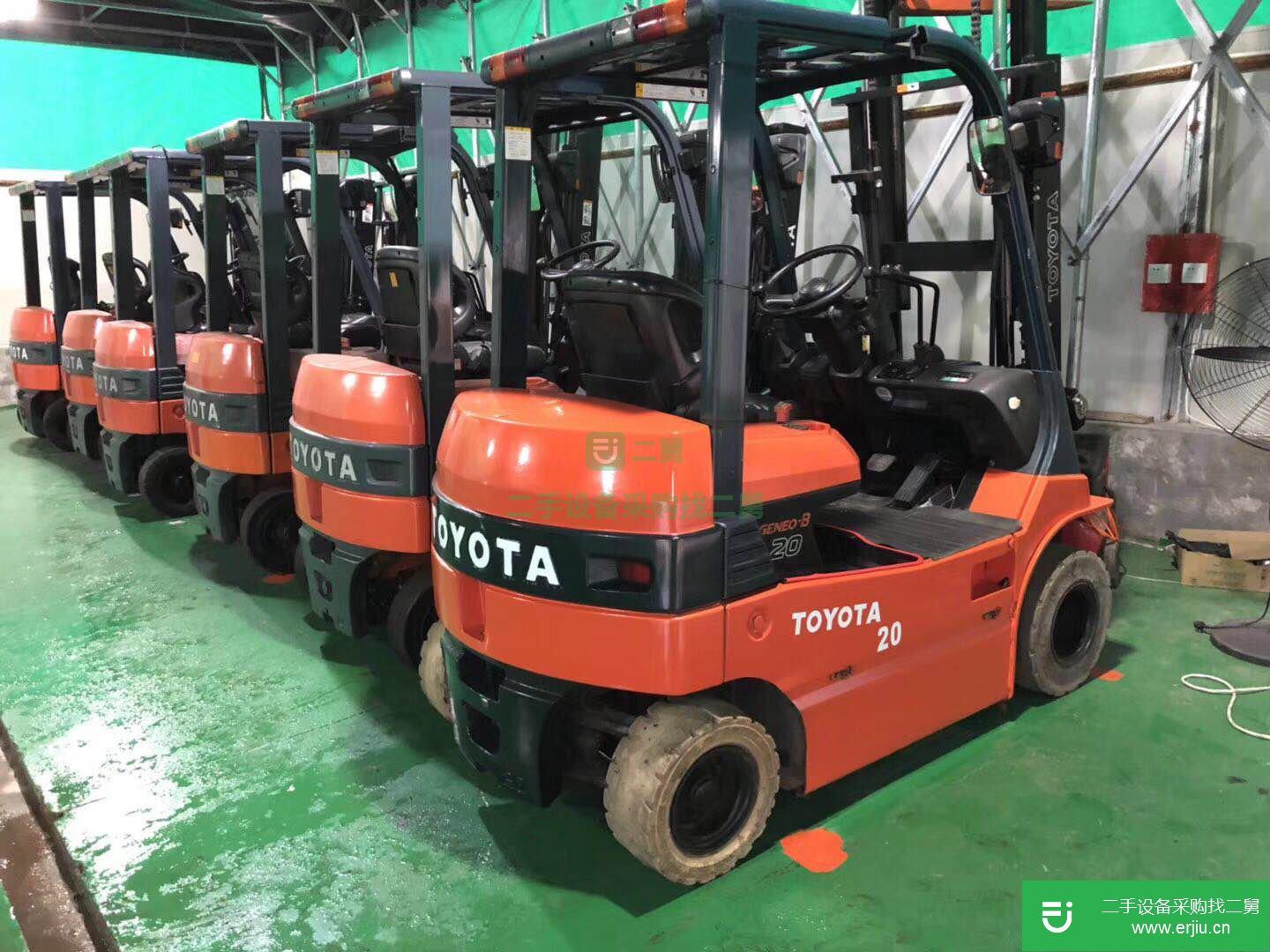 進口豐田1.5噸小體積電動叉車