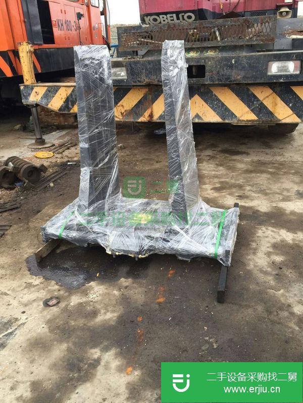 轉(zhuǎn)讓二手抱夾叉車