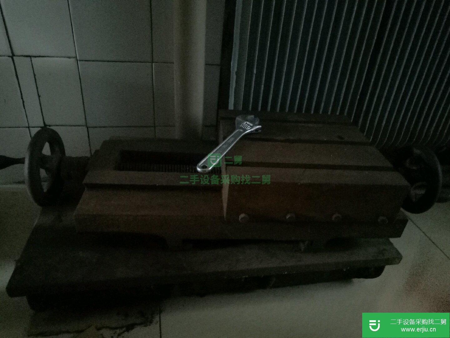 出售二手的銑床工作平臺