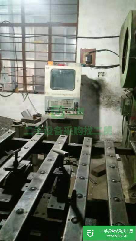63噸深喉800數(shù)控沖床