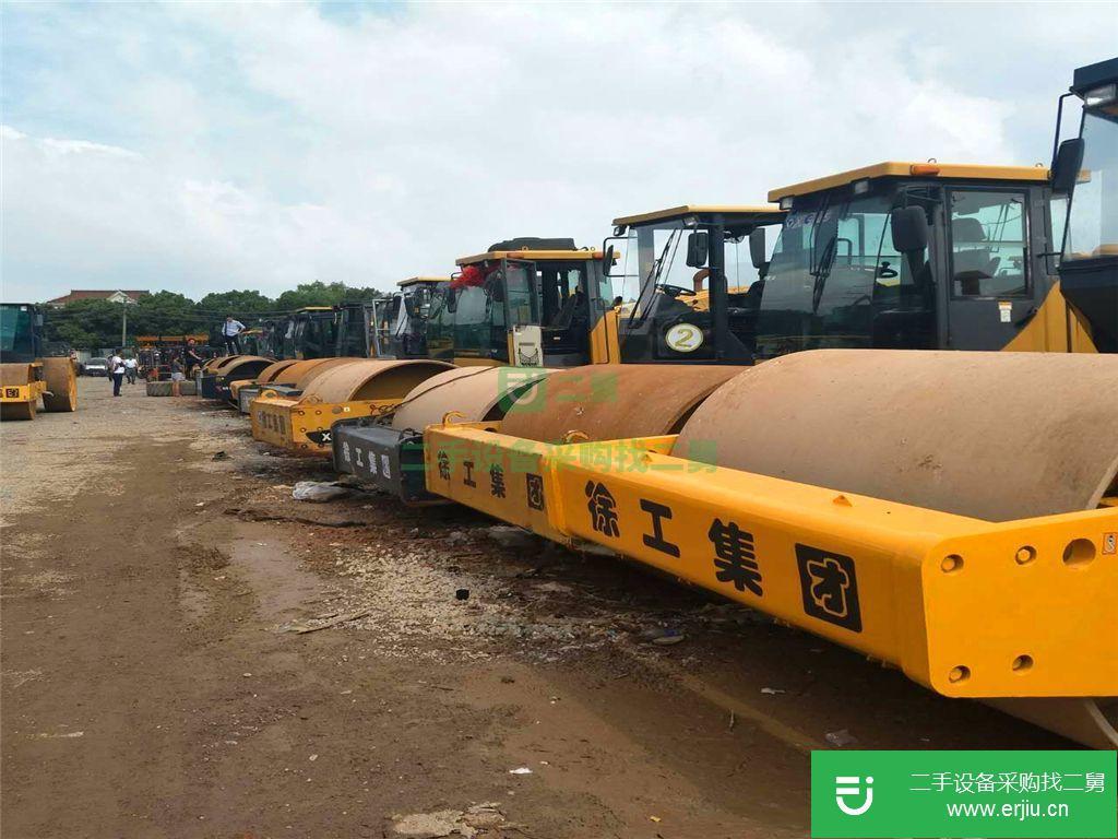 徐工單鋼輪震動壓路機