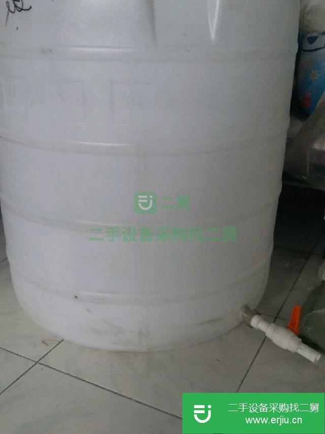 轉(zhuǎn)讓一套洗化生產(chǎn)設(shè)備