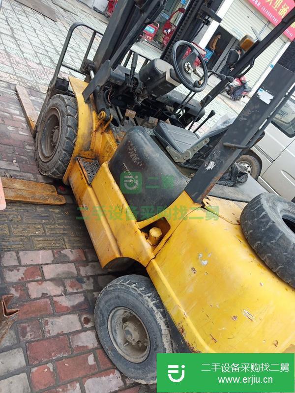 轉(zhuǎn)讓二手叉車(chē)3噸