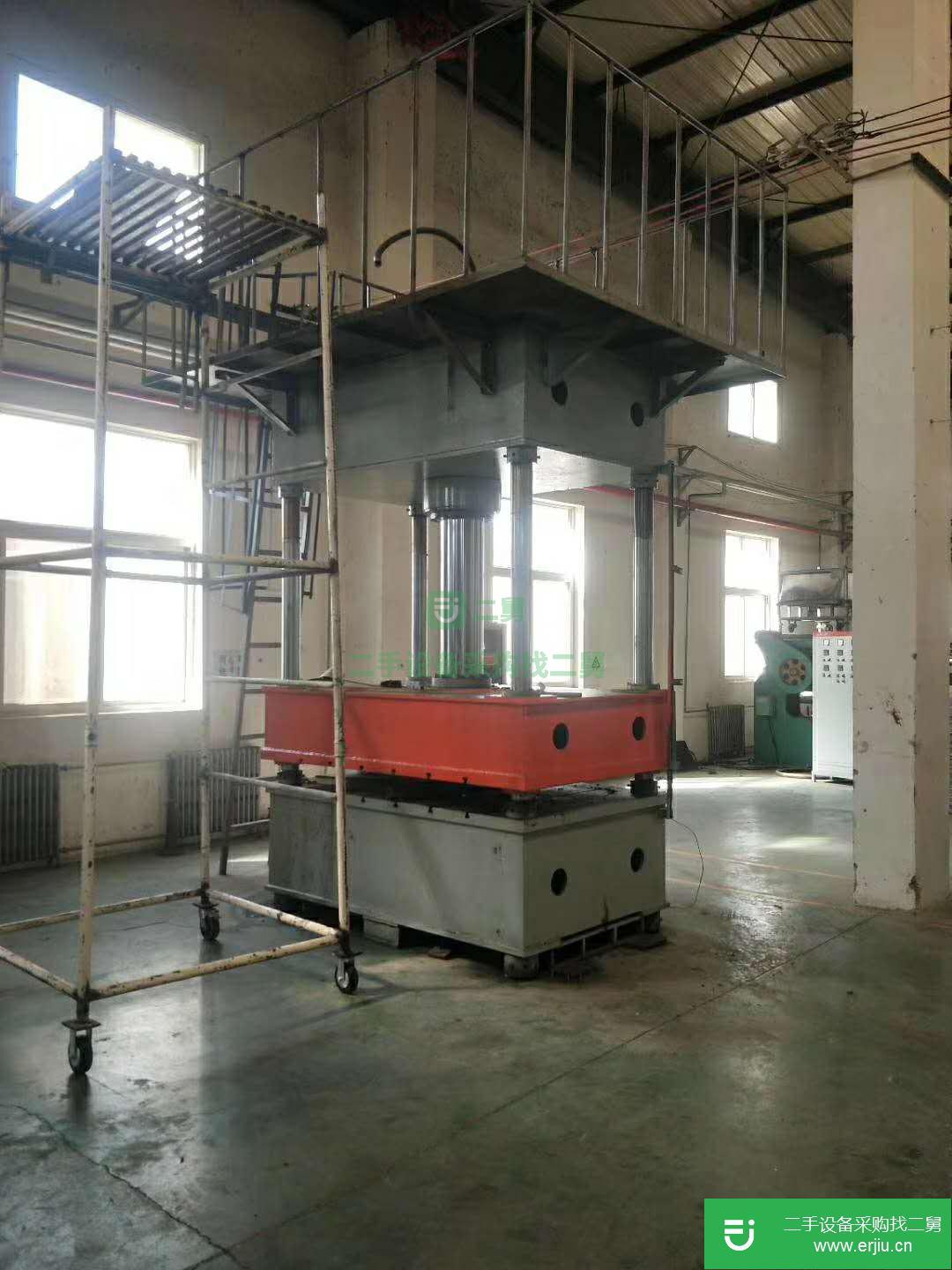 九成新液壓機