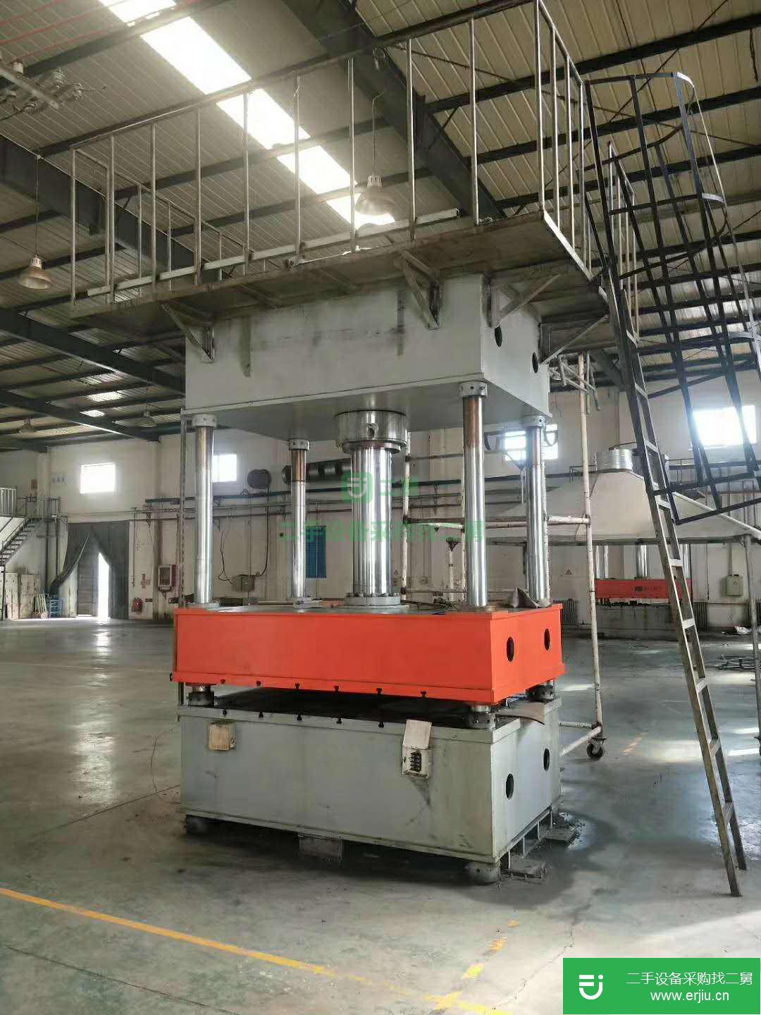九成新液壓機