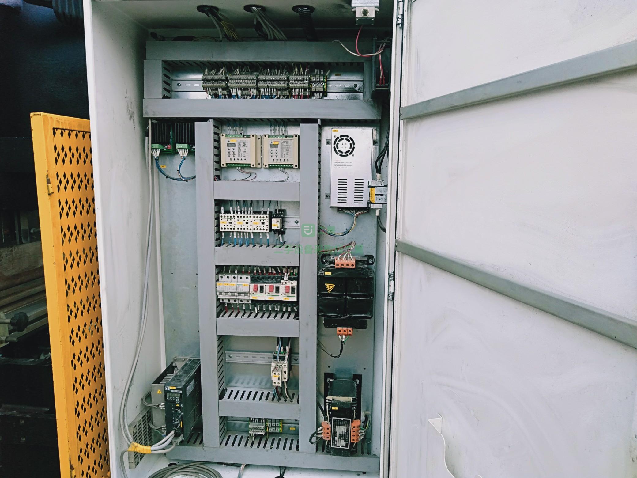 9成新電液數(shù)控折彎機(jī)安徽中天數(shù)控電液3+1軸100*4100