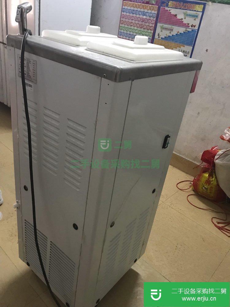 冰淇淋機(jī)，夏天冰涼，可做甜筒，圣代