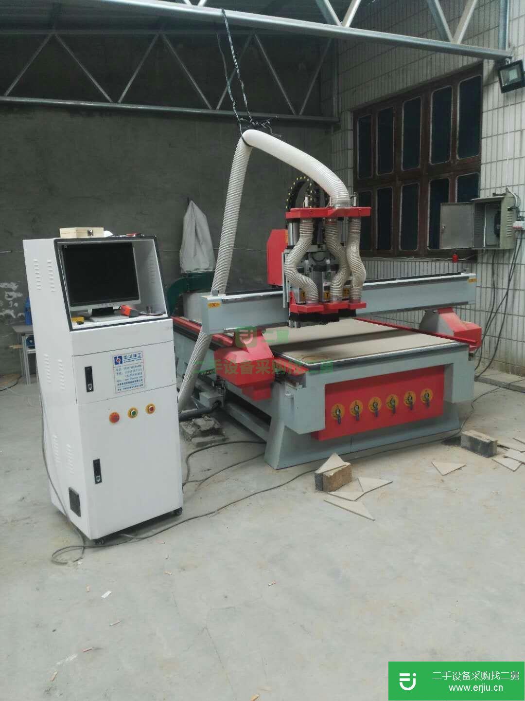 出售二手三工序雕刻機，雙工位吸塑機
