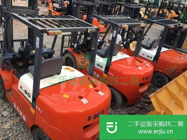 低價(jià)轉(zhuǎn)讓9成新合力5噸柴油叉車