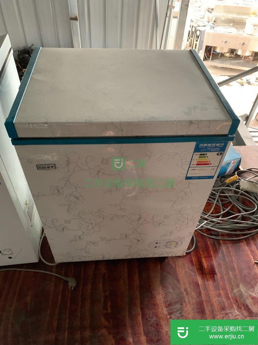 出售各色大小家電，廚房用具，餐廳用具。
