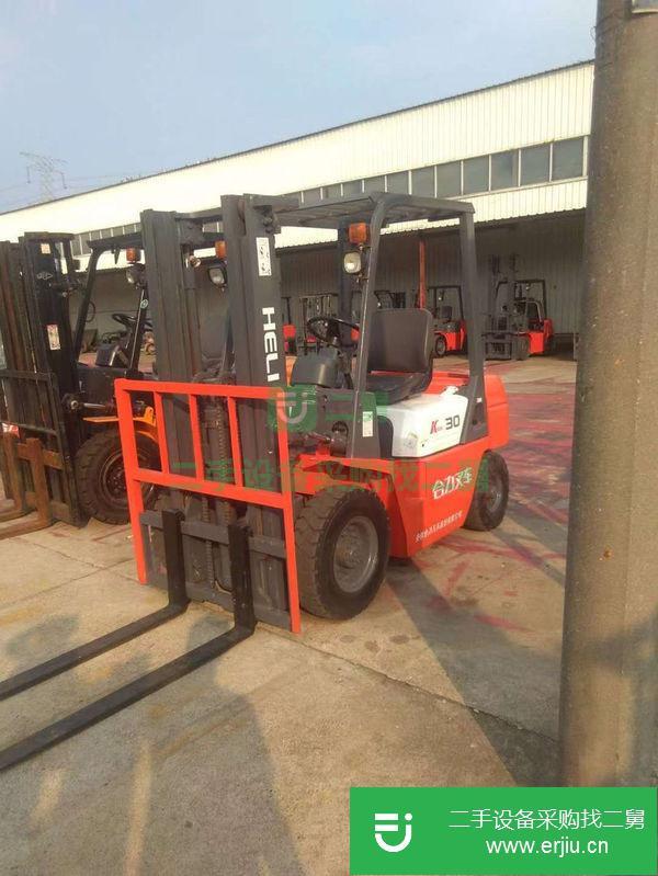 轉(zhuǎn)讓合力3噸叉車