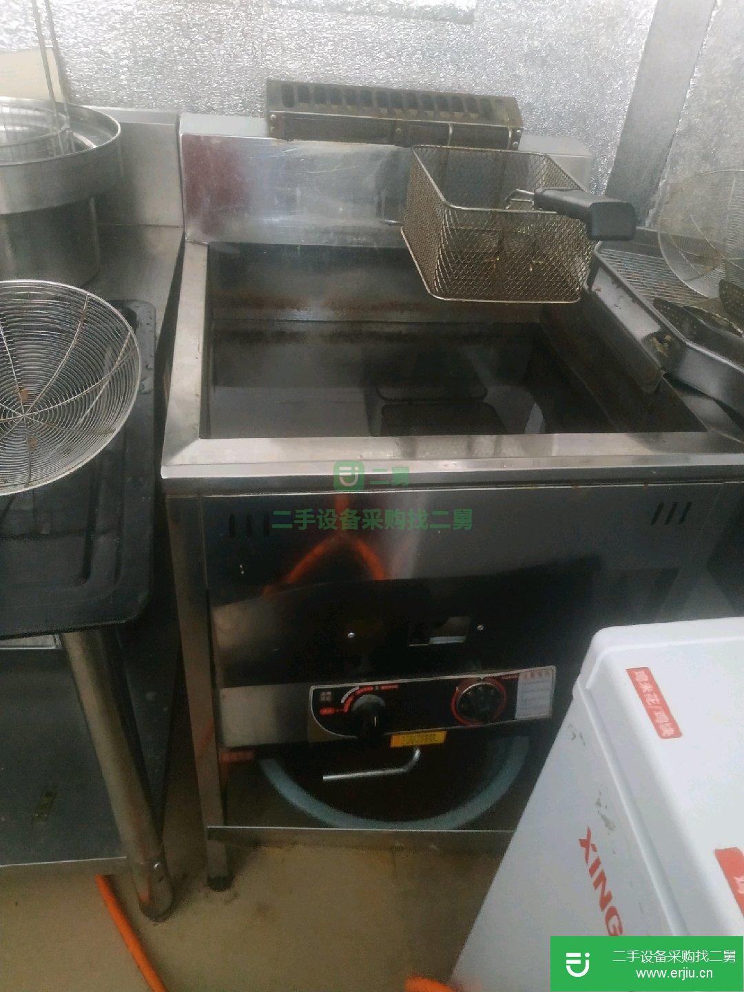 炸雞爐，容量大，熱油快