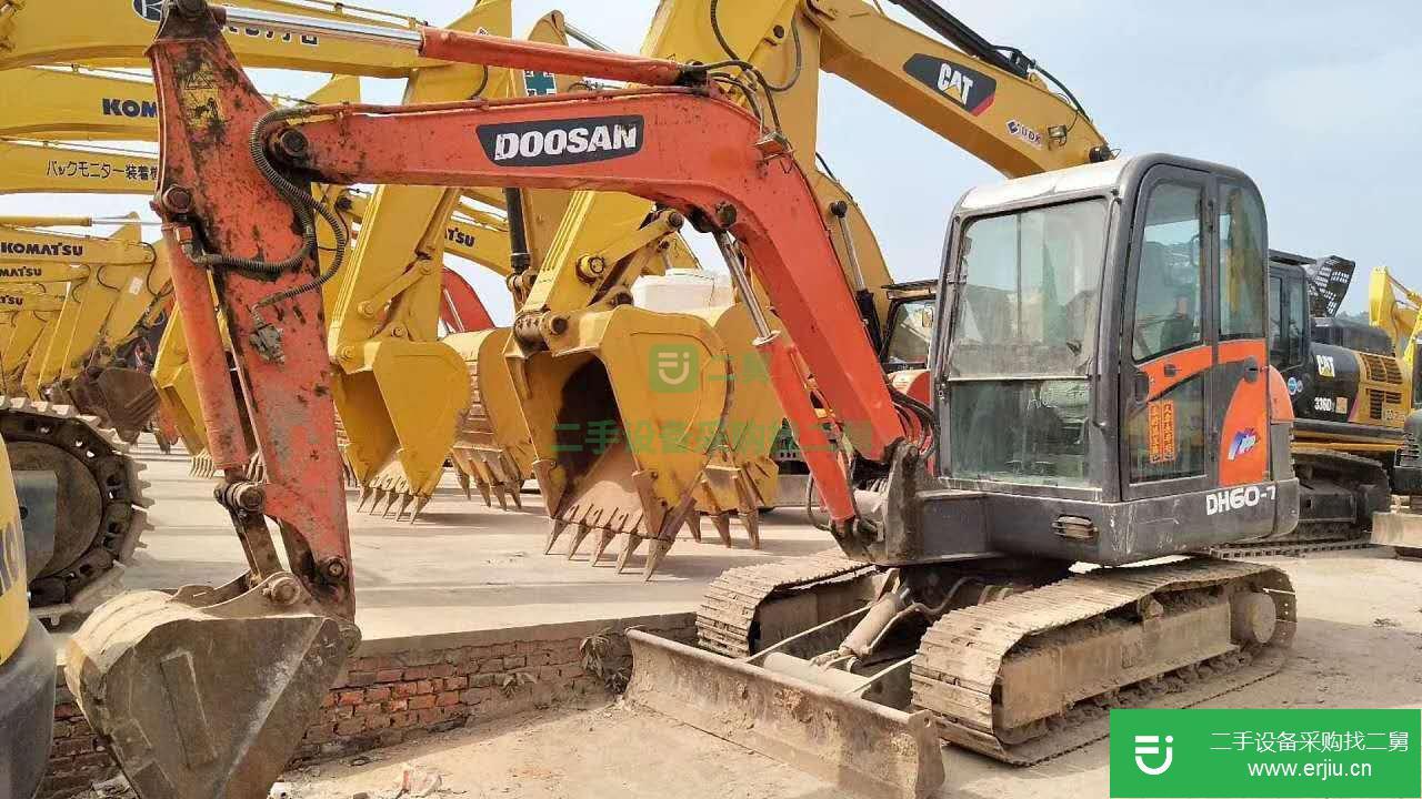 江西贛州出售二手的斗山 DX60 挖掘機原版原樣