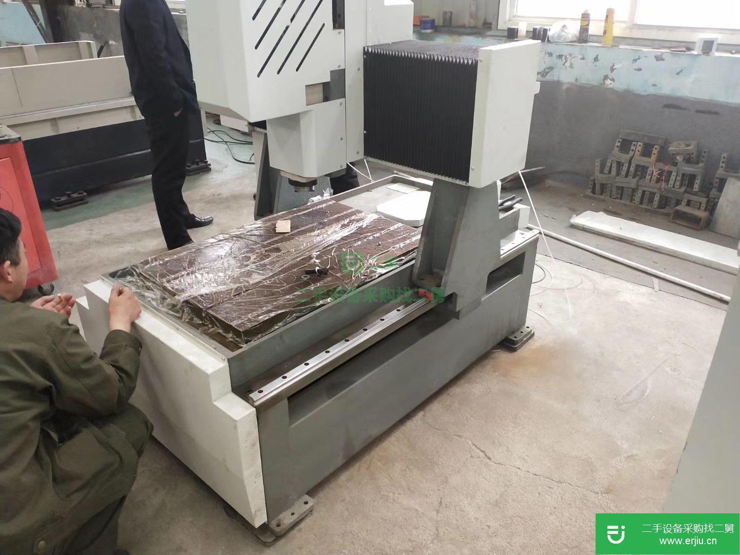 雕刻機，激光機 廣告，切割機，板材雕刻機，價格合適