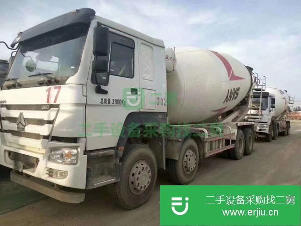轉讓二手豪沃前四后八攪拌車,三一上裝,大罐車