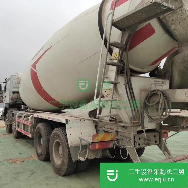 出售二手攪拌車豪沃大20方