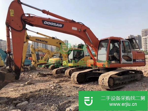 轉讓二手挖掘機斗山225
