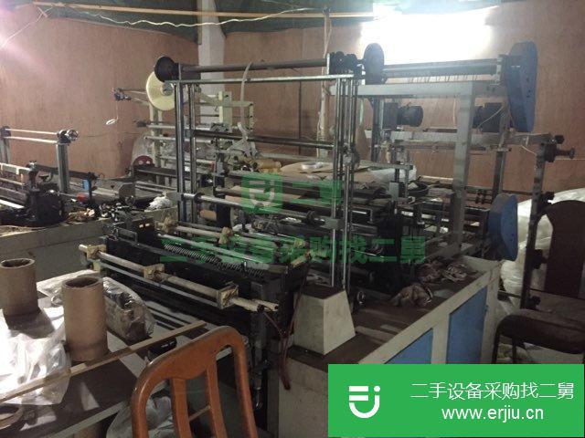 正在生產中的制袋機及其他全廠低價轉一上
