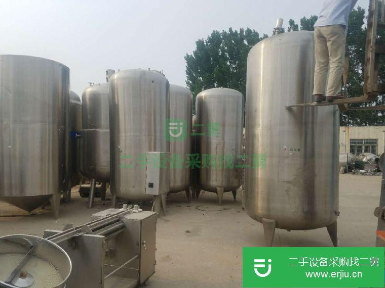 轉(zhuǎn)讓:出售二手乳品廠不銹鋼儲罐10-100立方，