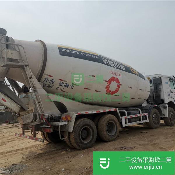 出售二手水泥攪拌車豪沃