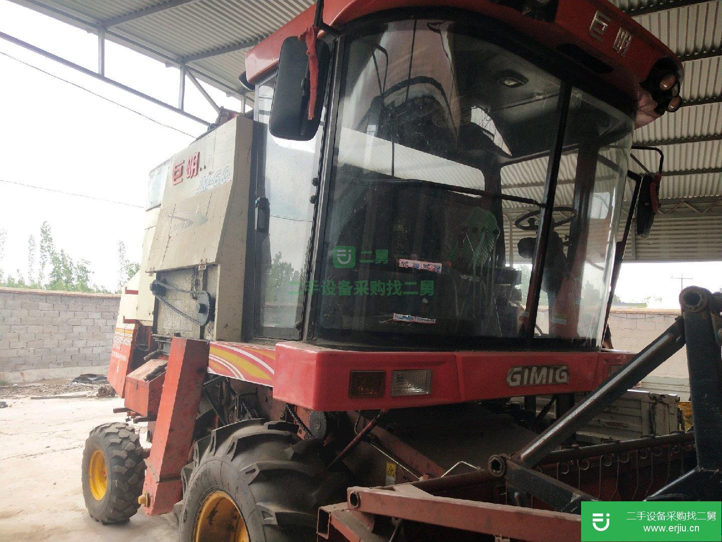 小麥聯(lián)合收割機(jī)