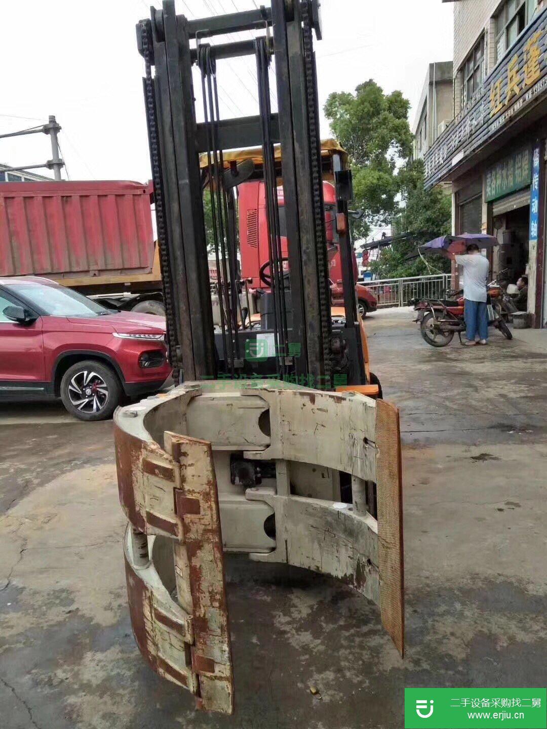二手4米廢紙包夾叉車，3噸杭州柴油叉車免費定制