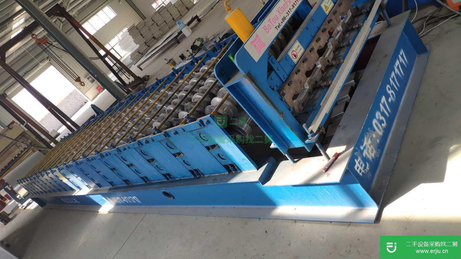 全新閑置的壓瓦機壓車廂板一次成型