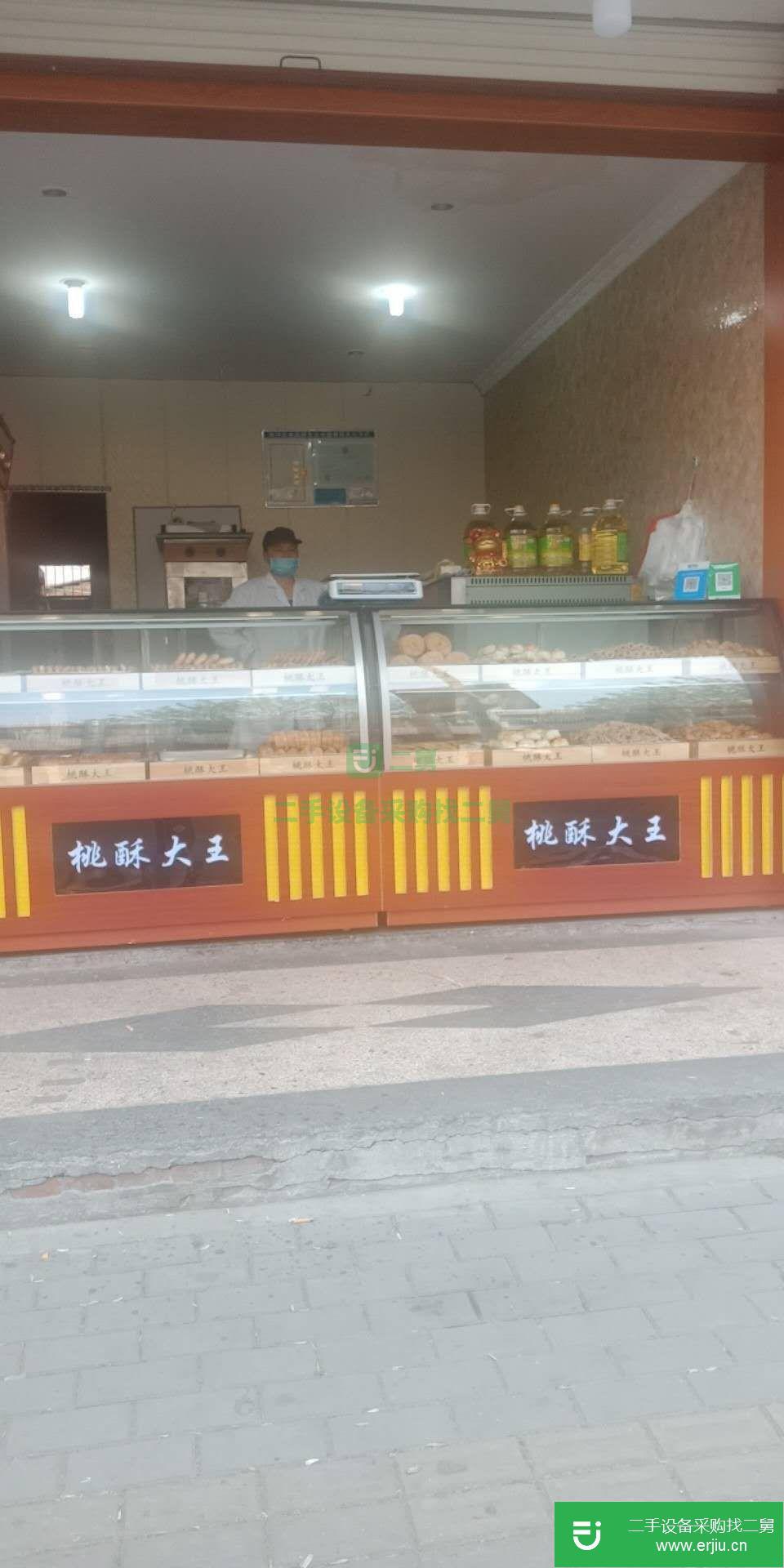 食品柜臺2個，用了不到一個月