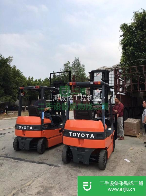 二手進(jìn)口電瓶叉車,兩噸4米電動(dòng)叉車便宜出售