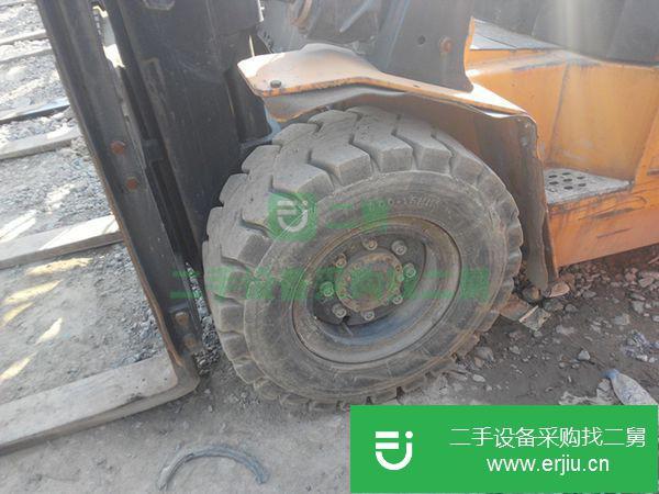 轉(zhuǎn)讓二手5噸合力杭叉叉車