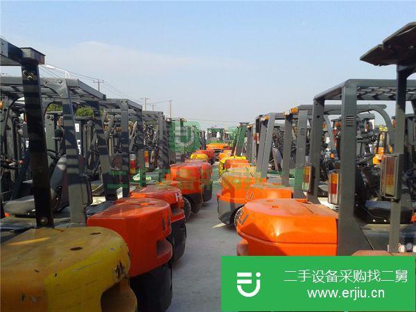 轉(zhuǎn)讓二手杭州3噸包夾叉車,二手3噸軟包夾叉車