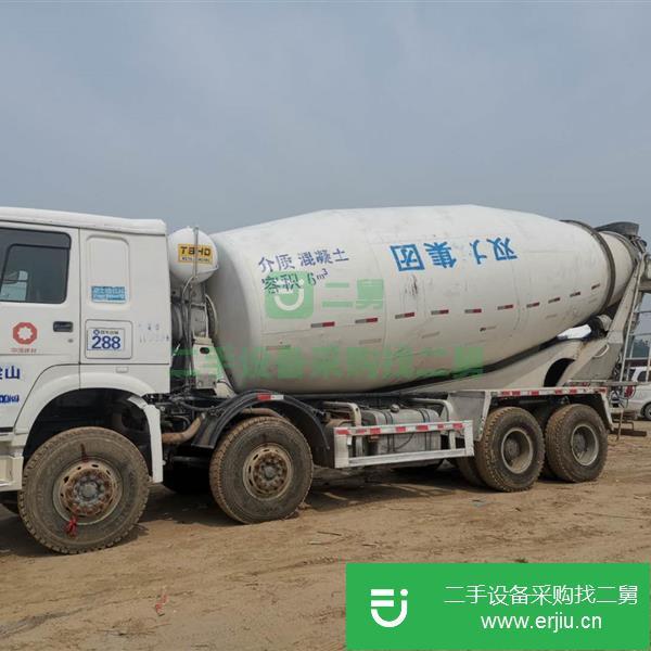 出售二手水泥攪拌車豪沃