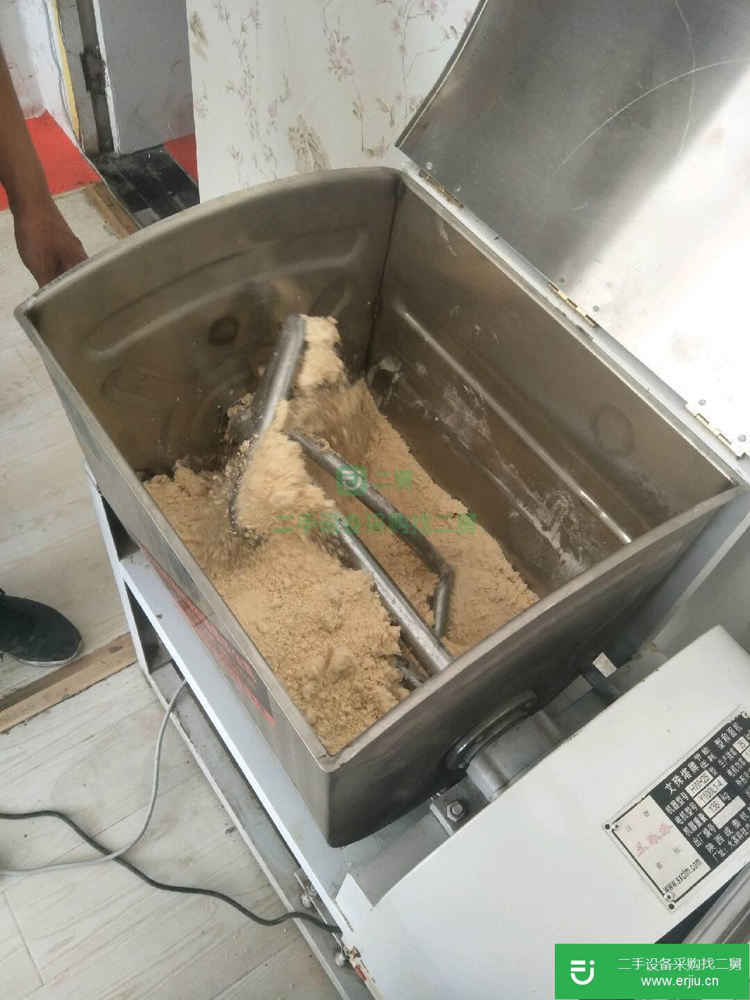 出售二手九成新的50斤商用和面機