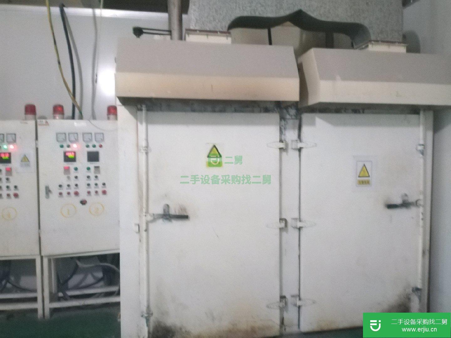 烘箱八成新