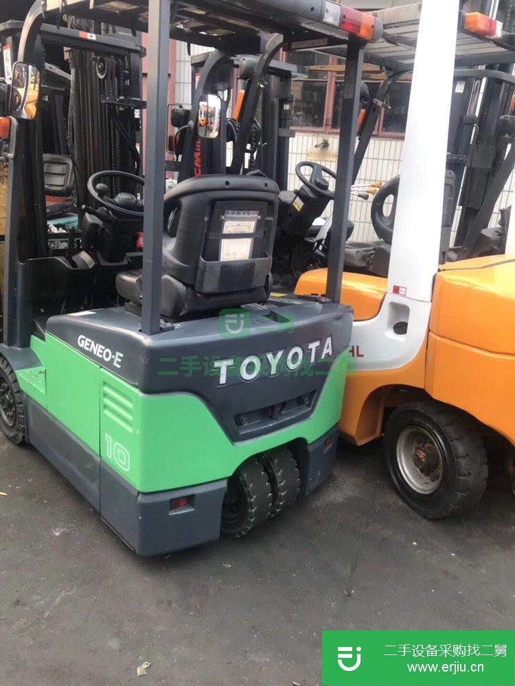 低價轉讓二手電動叉車，豐田1.5噸倉儲專用小體積電瓶二手叉車