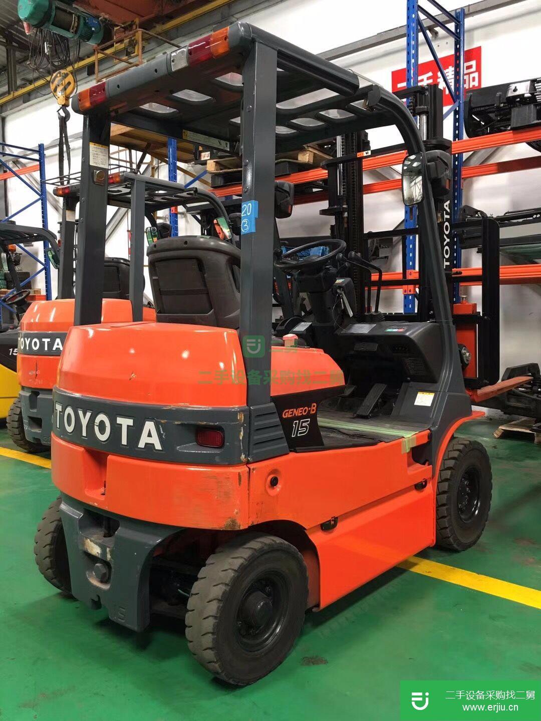 轉讓二手電動叉車，小型冷庫搬運1.3噸豐田電動二手叉車價 (進口帶側移電動叉車)