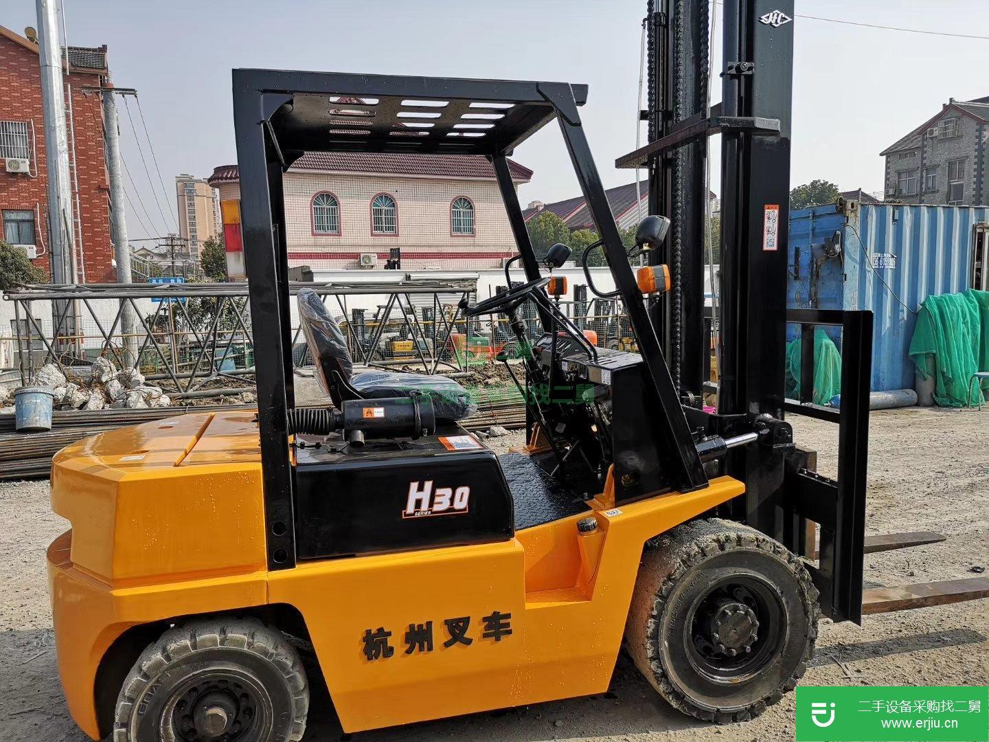 九成新自動擋杭州叉車，三噸2噸叉車低價出售