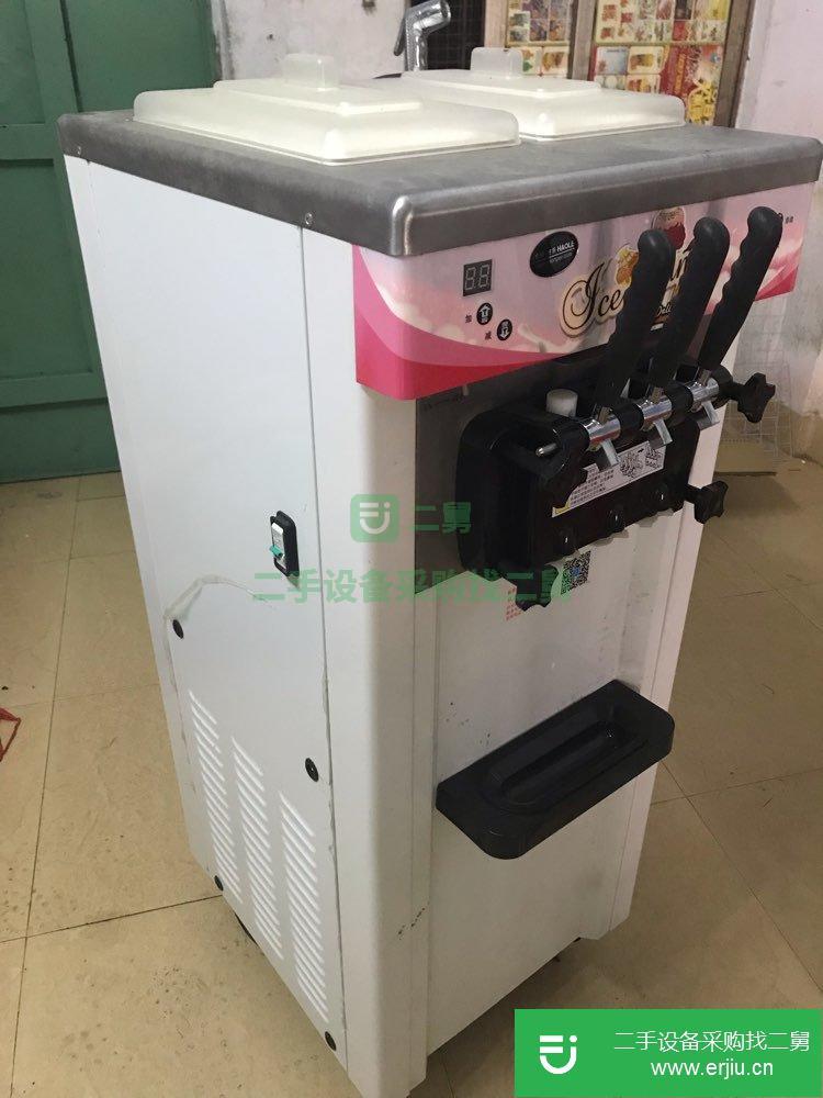 冰淇淋機(jī)，夏天冰涼，可做甜筒，圣代